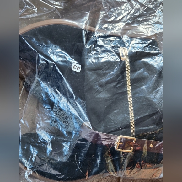 BRAND NEW Size 10 Boots - Picture 2 of 14